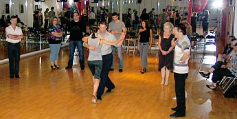 Уроки танцев по субботам - танго, сальса, рок-н-ролл 